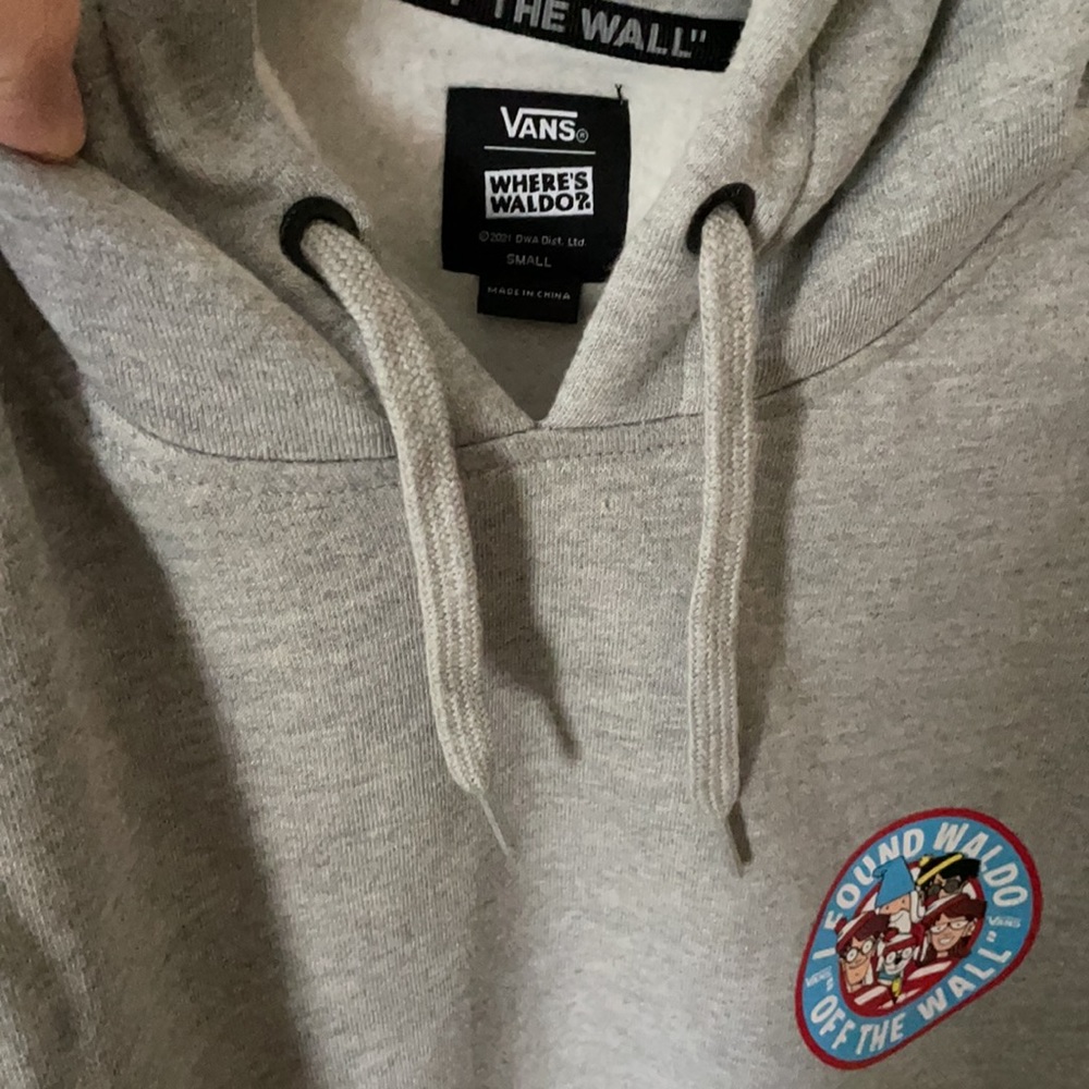 NET Vans X Where’s Waldo Grey Pullover Hoodie - Picture 5 of 6